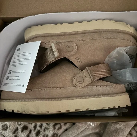 UGG Tan Slingback Slippers - Picture 8 of 9